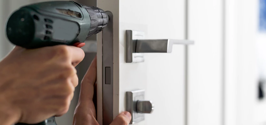 Locksmith For Lock Replacement Near Me in Franklin, CA